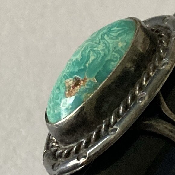 VTG Ring Southwestern Native OLD Green Stone Rope Natural Inclusion Hole 5.5 - Picture 5 of 9